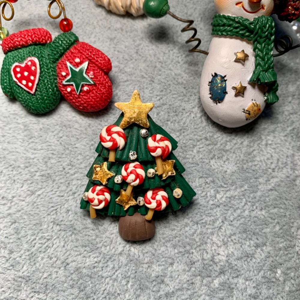 4 Holiday Christmas Brooches, Old World Rustic Style - Picture 3 of 11